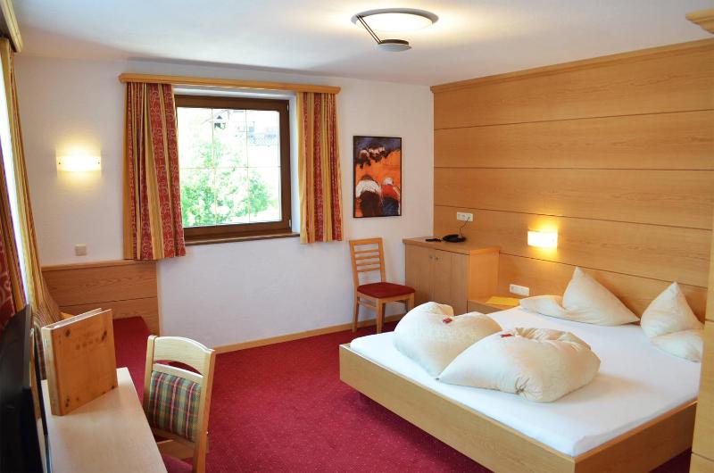 Double Room image 1