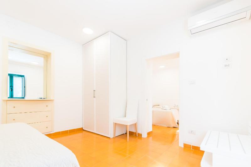 Apartment with Sea View image 3