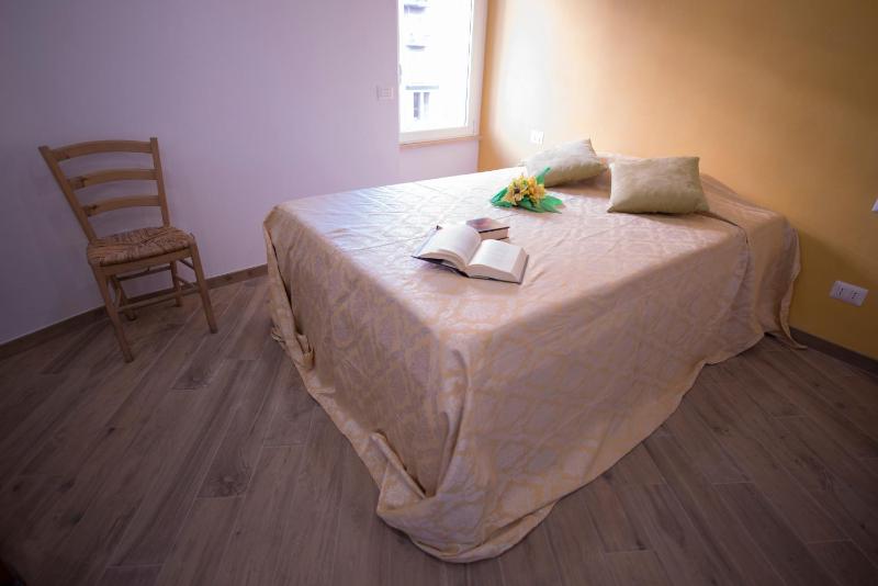 Single Room image 4