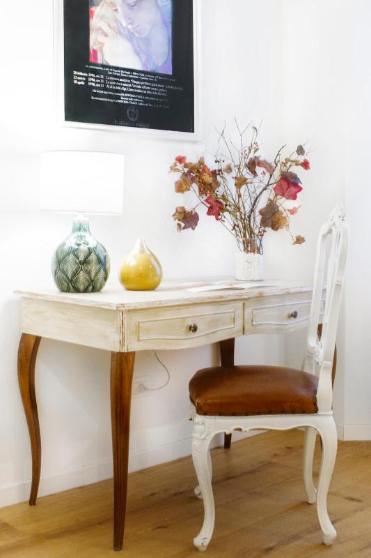 GetThekey San Vitale Apartment - image 10