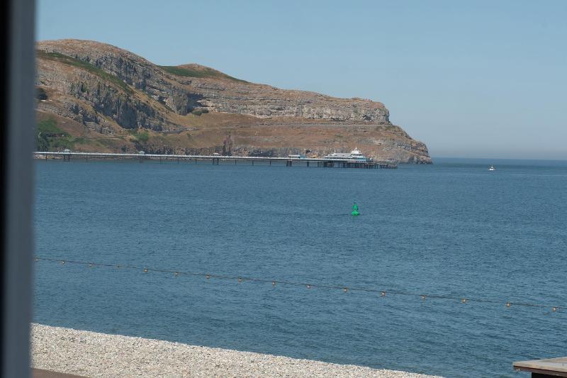 King Room with Sea View image 4