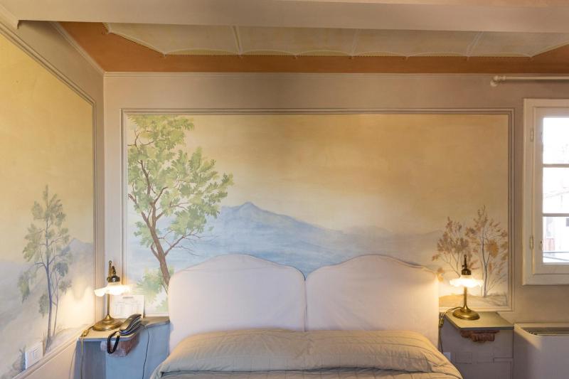 Economy Double Room image 4