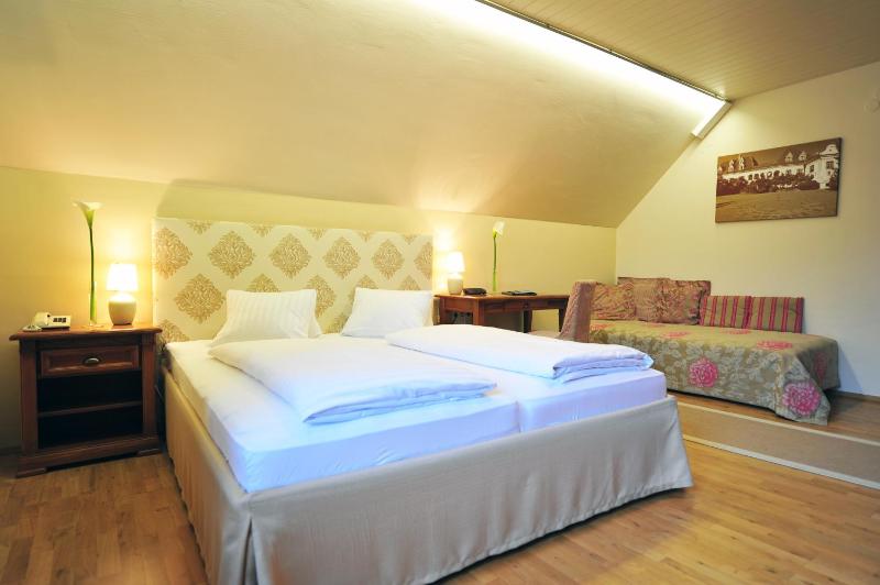 Superior Double Room image 2