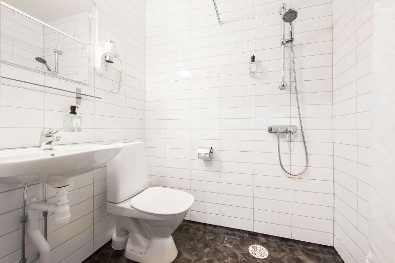 Standard Single Room image 4