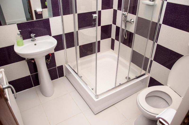 Triple Room with Private Bathroom image 2