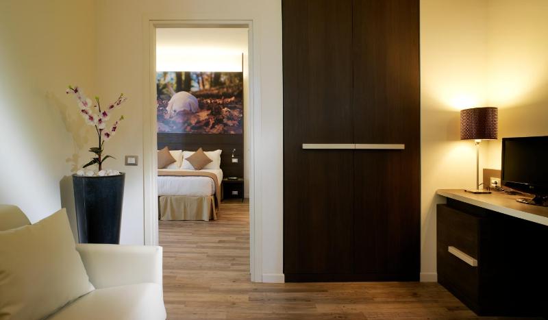 Junior Suite with Sea View image 4