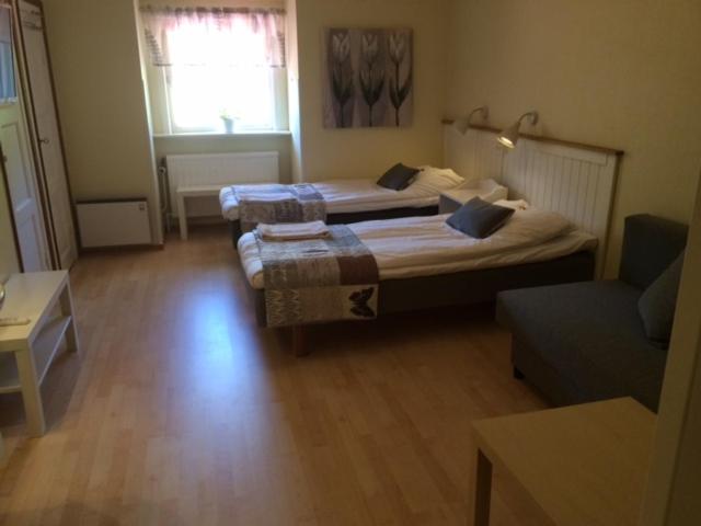 Triple Room with Private Bathroom image 4
