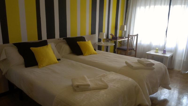 Twin Room image 2