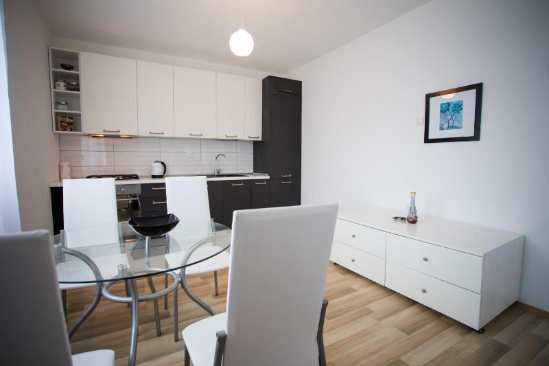 Two-Bedroom Villa image 3