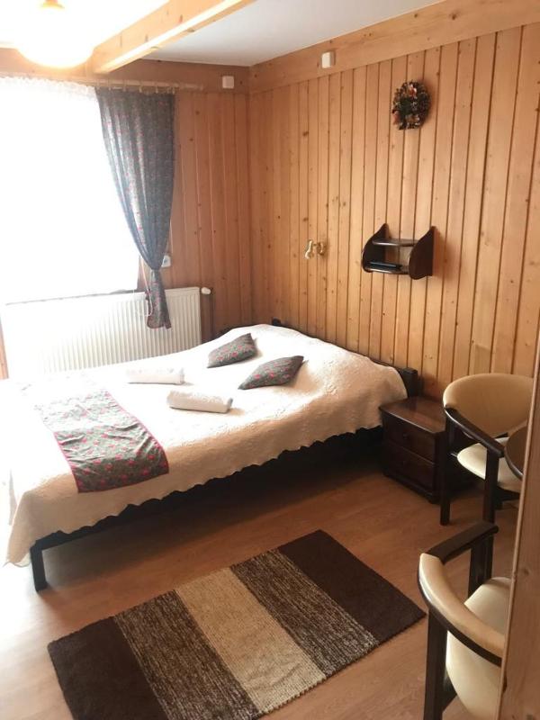 Double Room with Balcony image 4