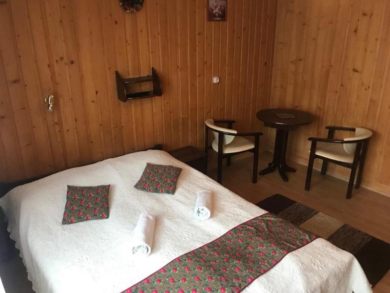 Double Room with Balcony image 3