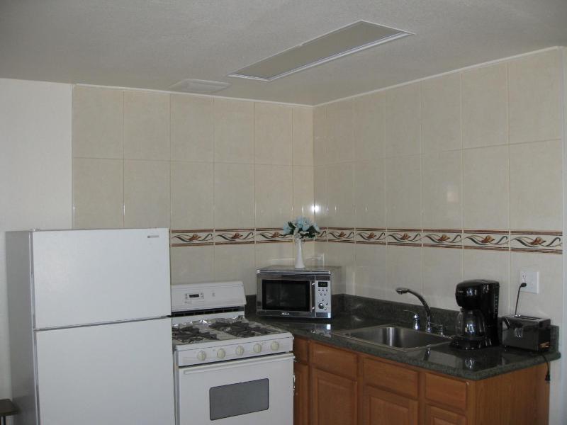 Suite with Spa Bath and Full Kitchen image 2