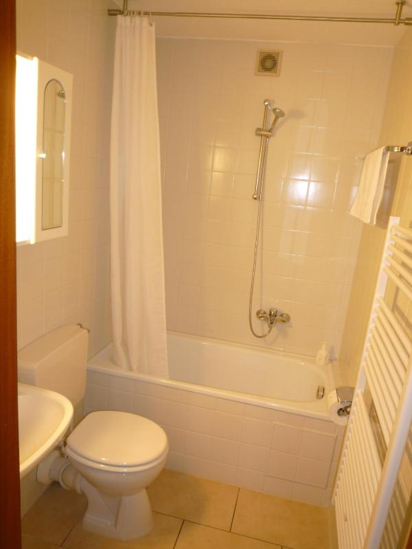 Family Room with Balcony (2 Adults + 2 Children) image 3
