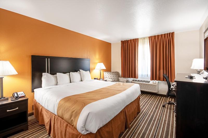 King Room - Non-Smoking image 2
