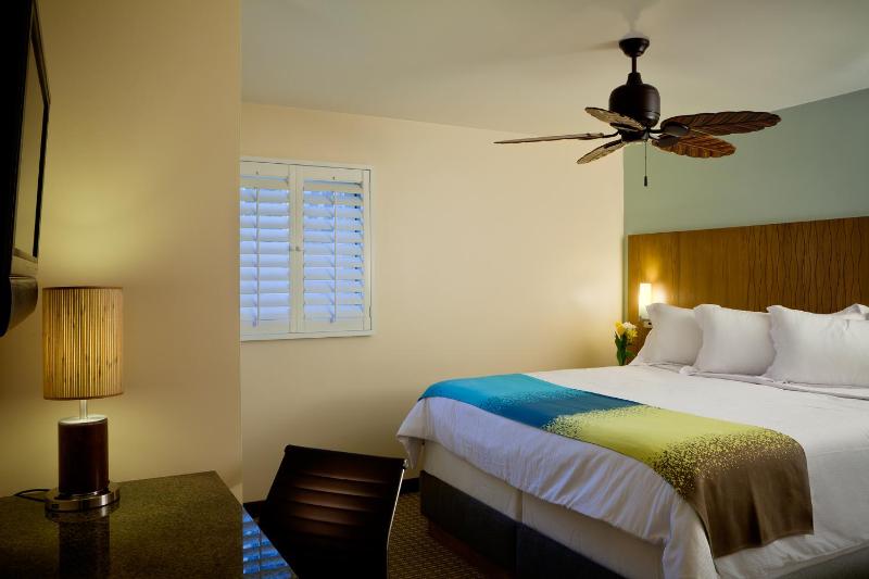 Queen Suite with Sofa Bed image 2