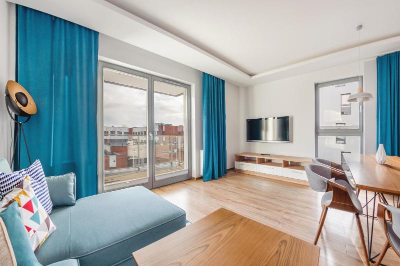Two-Bedroom Apartment 9E Krasickiego Street image 3