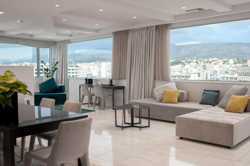Penthouse Suite with Acropolis View image 1