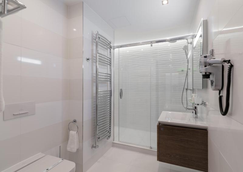 Superior Double or Twin Room with Spa Access image 1