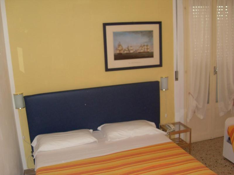 Triple Room image 3