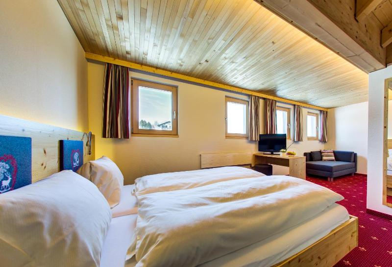Superior Double Room image 3