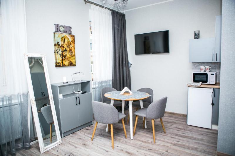 Studio Apartment image 3