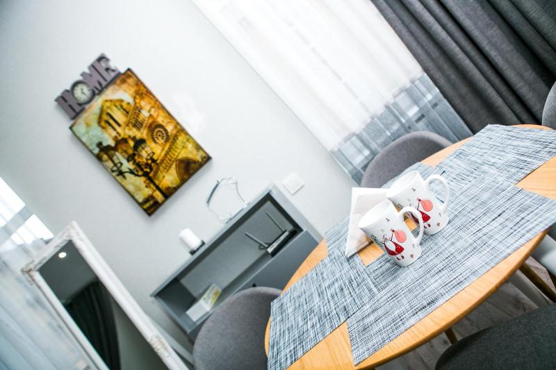 Luxury flat in downtown - image 14