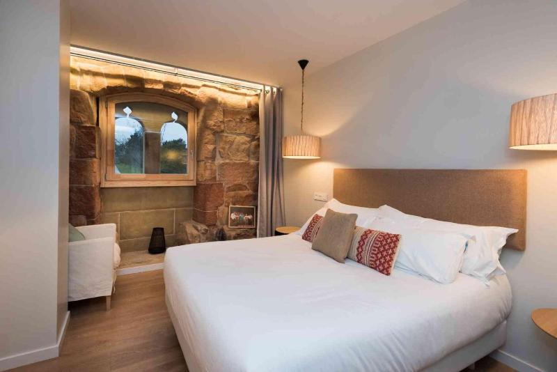 Deluxe Double Room image 3