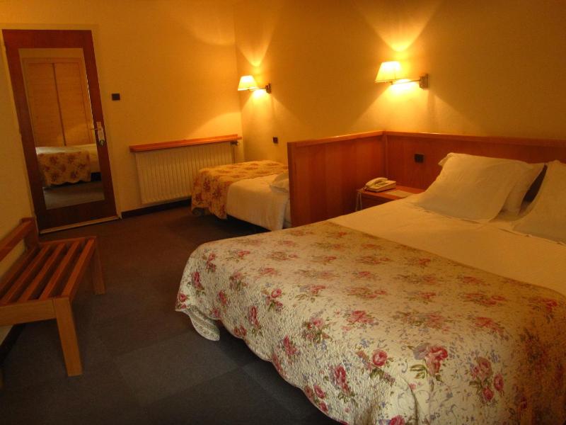  Triple Room image 3