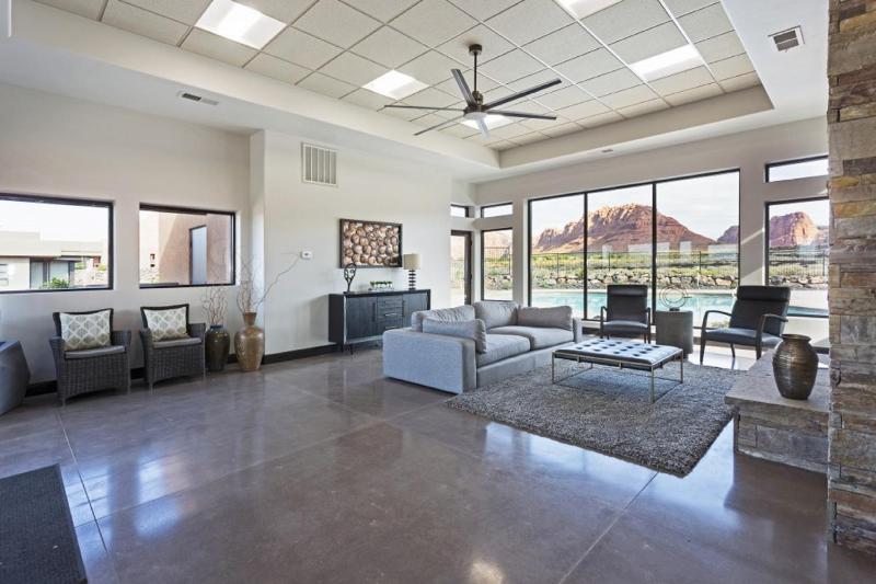 Holiday Home image 1