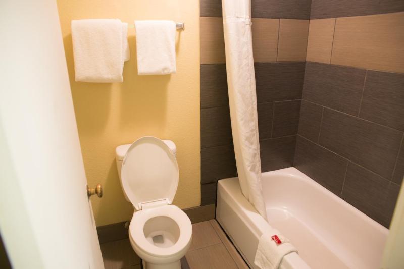 Studio Suite with 2 Queen Beds and 1 King Bed, Non-Smoking image 1