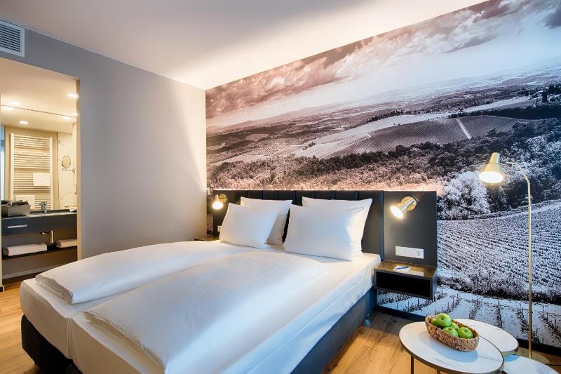 Executive Double Room image 4