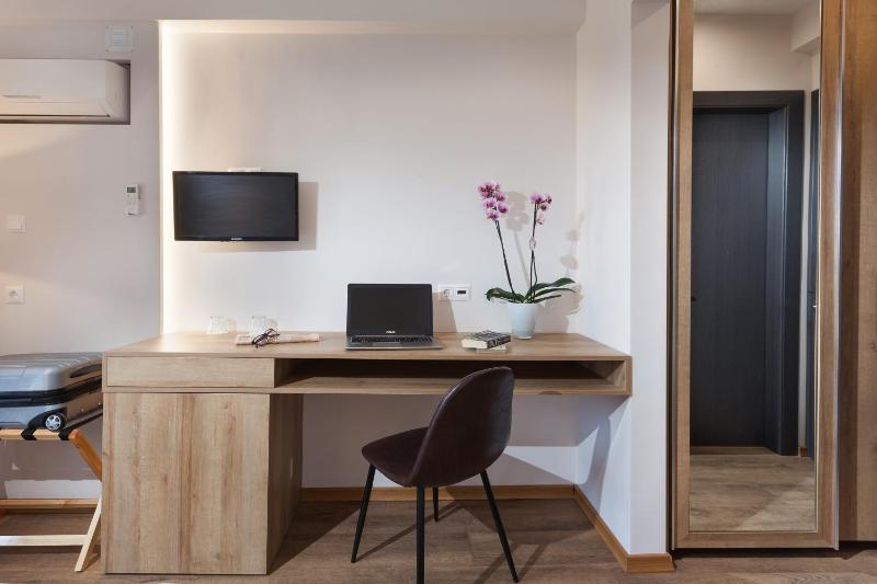 Double Room image 4