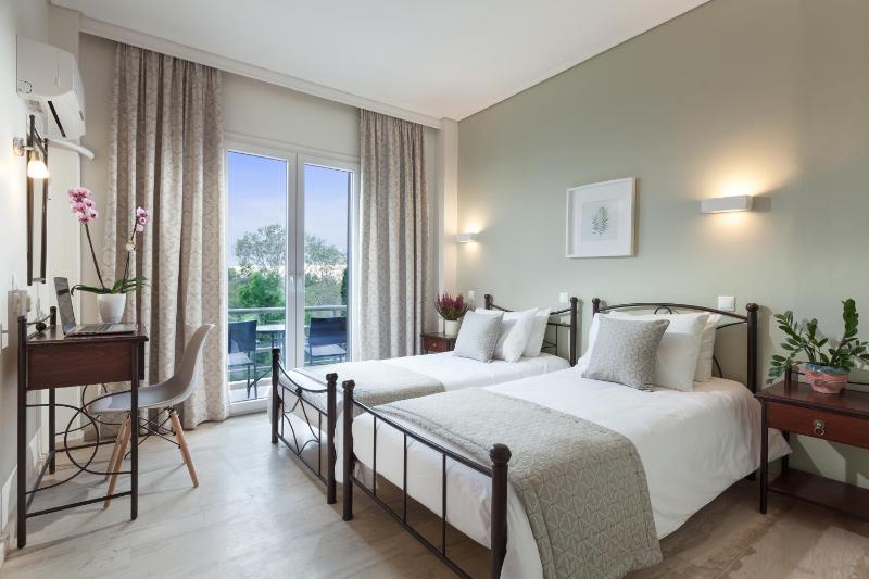 Superior Quadruple Room image 1