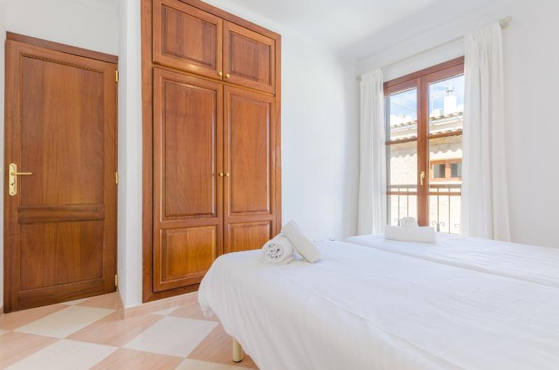 Three-Bedroom House image 4