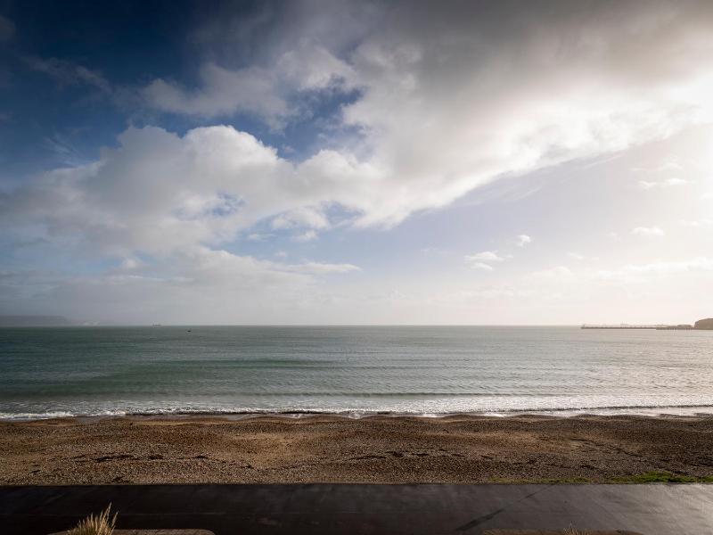 Channel View Guest House - image 41