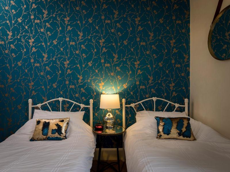 Channel View Guest House - image 27