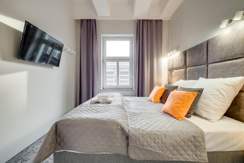 Superior Apartment image 3