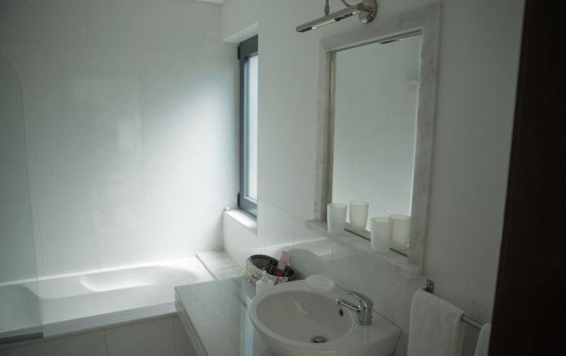 Three-Bedroom Villa image 2