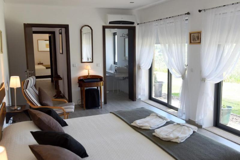 Three-Bedroom Villa image 4