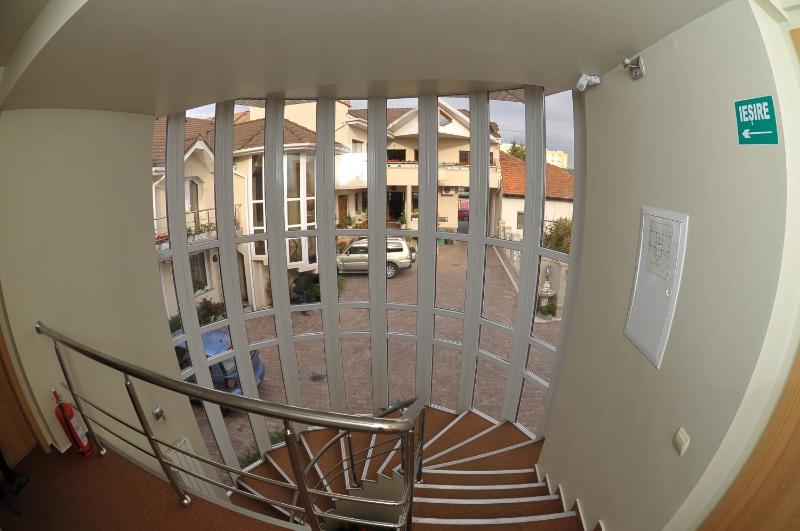 Deluxe Double or Twin Room image 4