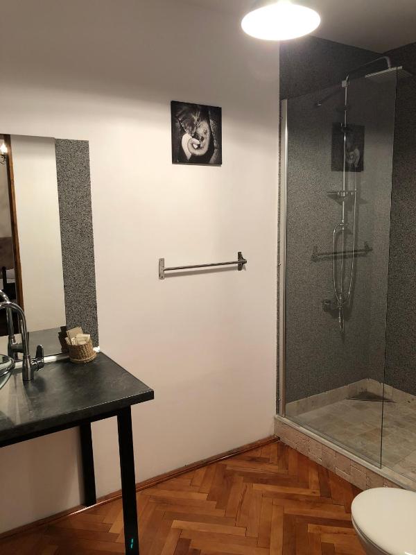 Budget Double Room image 2