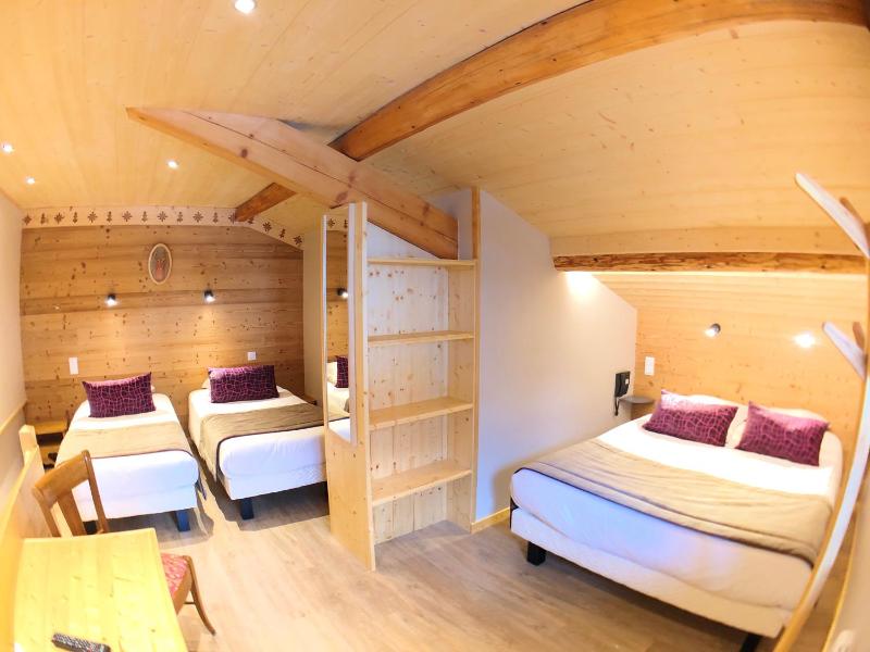 Quadruple Room with Balcony image 1