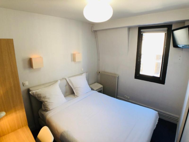 Budget Double Room image 2