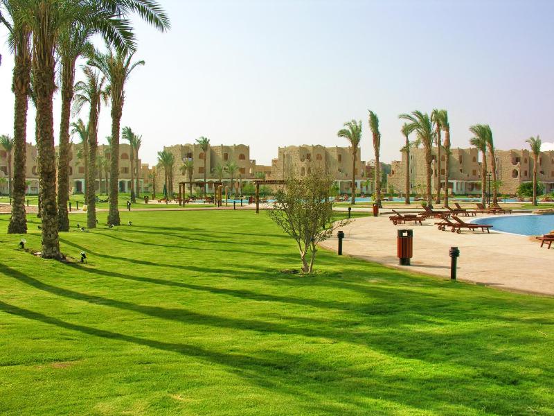 Royal Lagoons Resort & Aqua Park Families and Couples Only - image 5