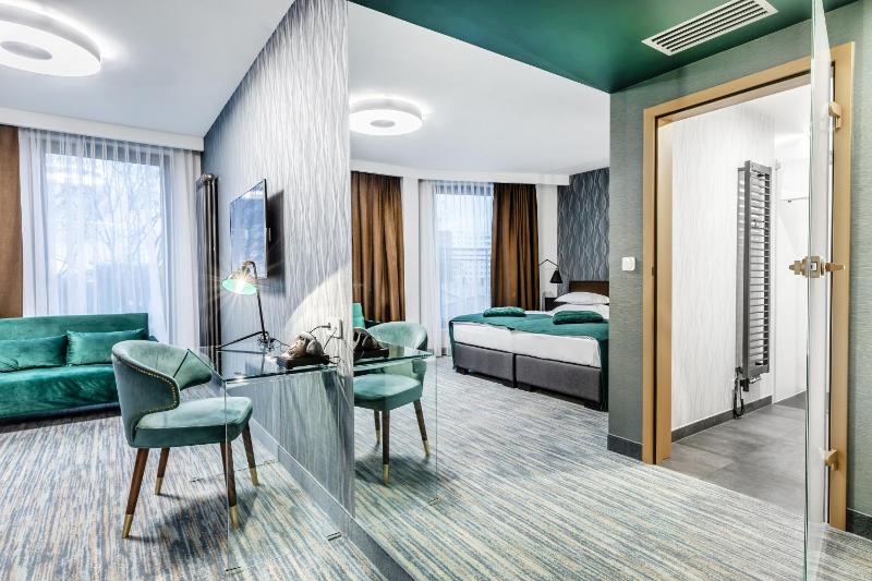 Superior Double Room image 3