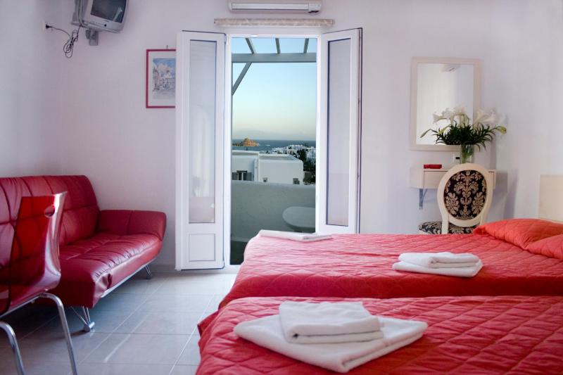 Apartment (4 Adults) image 3