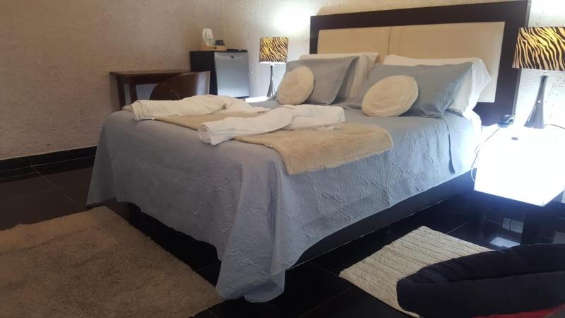 Hotel Iris - image 19