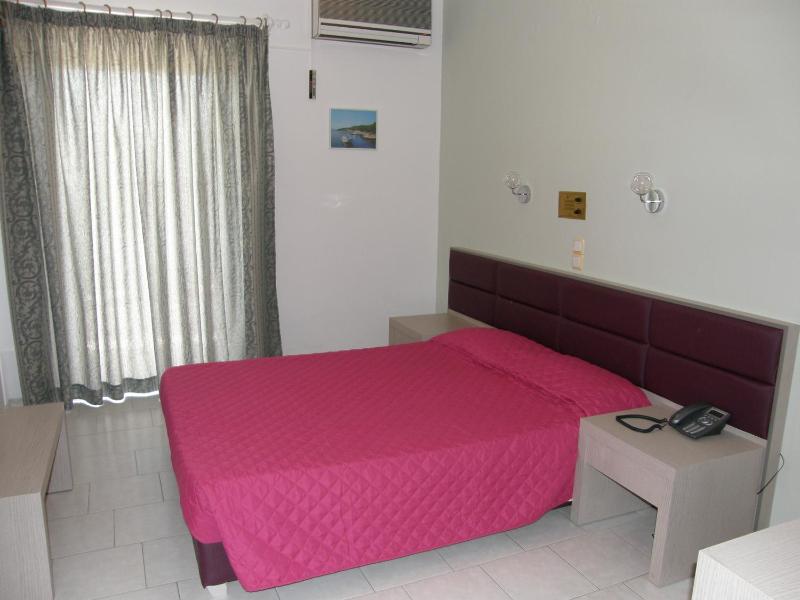 Double or Twin Room image 3