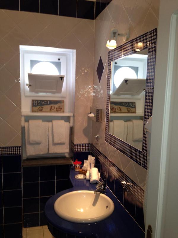 Classic Triple Room image 4