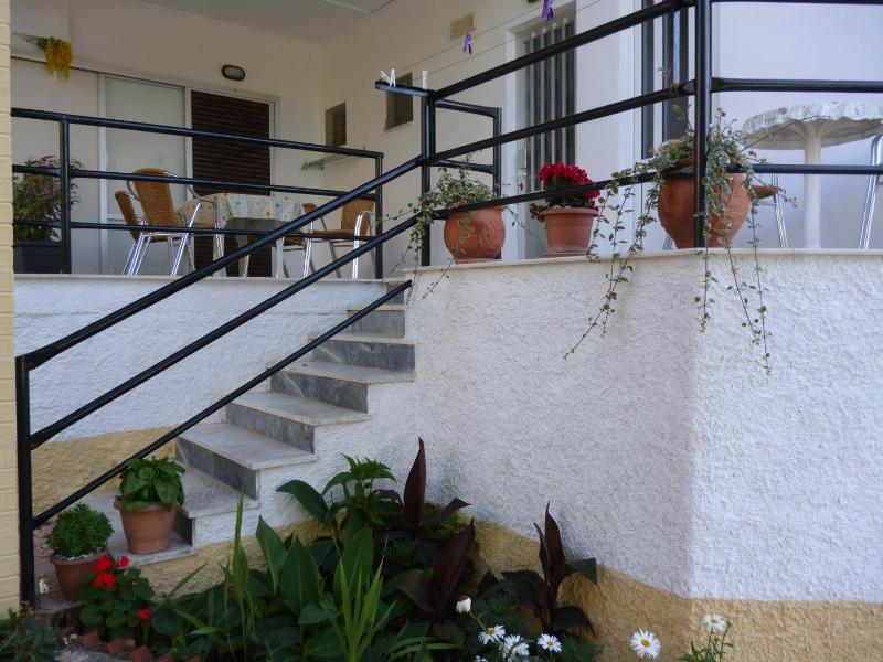Double or Twin Room with Garden View image 4